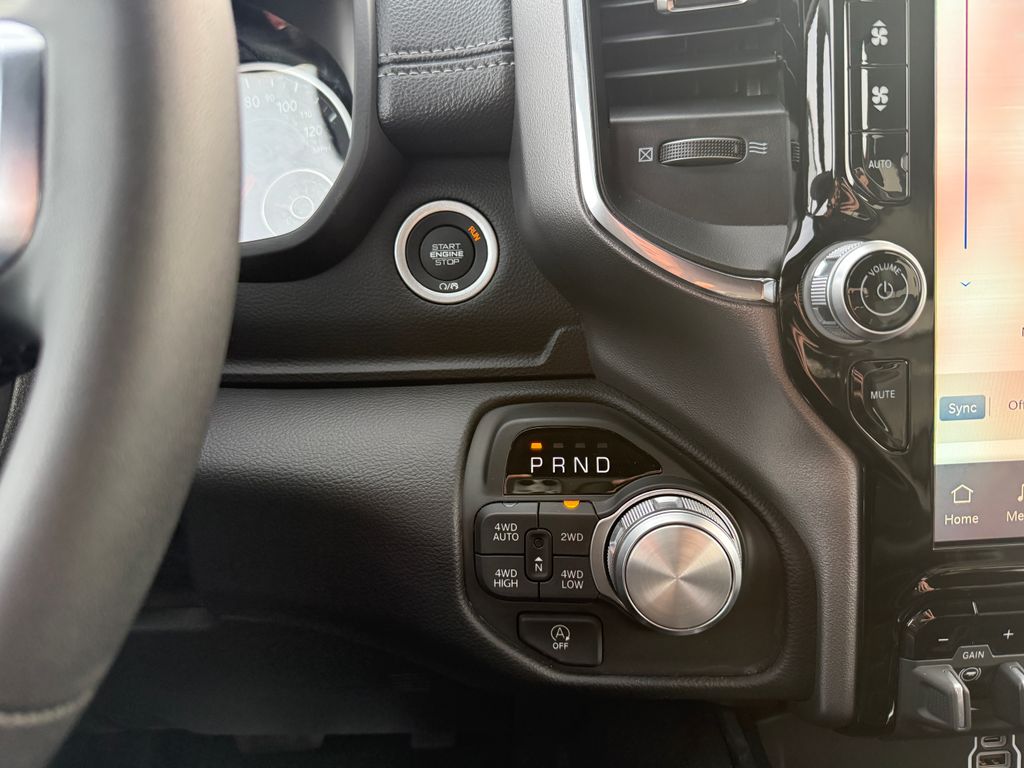 2026 RAM 1500 Laramie - Photo 28