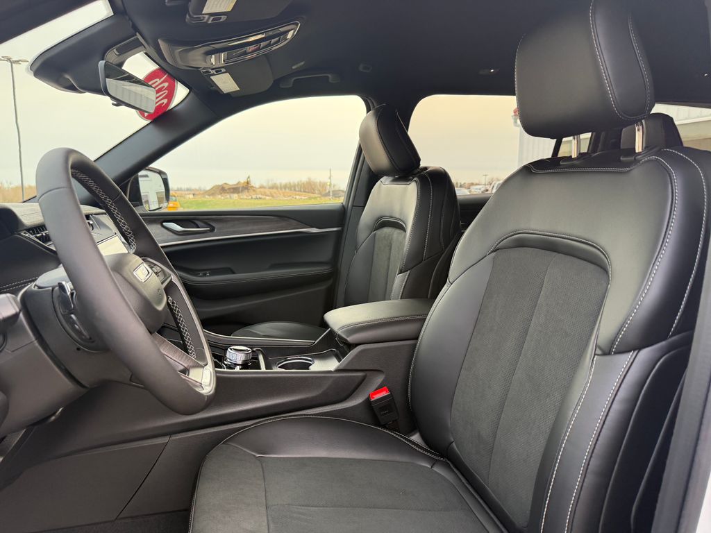 2026 Jeep Grand Cherokee L Laredo - Photo 23