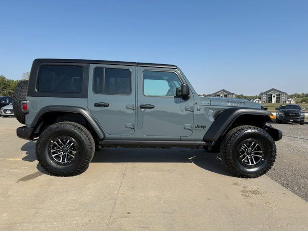 New 2026 Jeep Wrangler 4-DOOR WILLYS Sport Utility