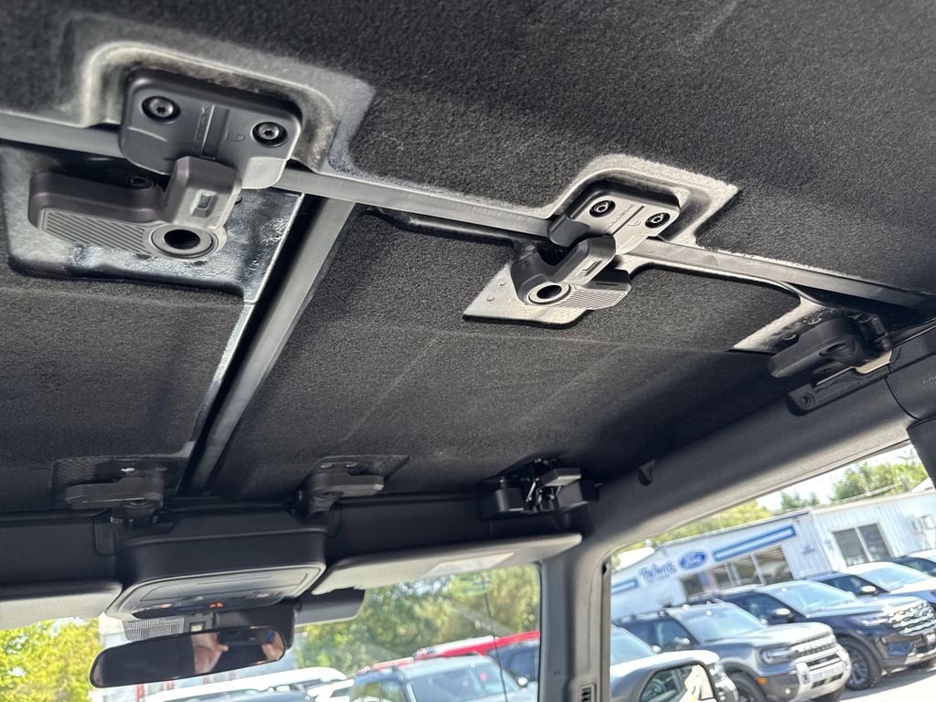 2025 Ford Bronco 4-Door Base - Photo 33