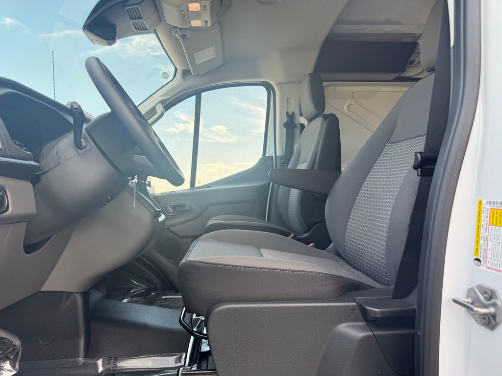 2025 Ford Transit Van Base - Photo 16