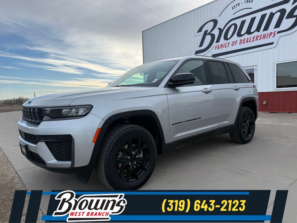 New 2026 Jeep Grand Cherokee Laredo SUV