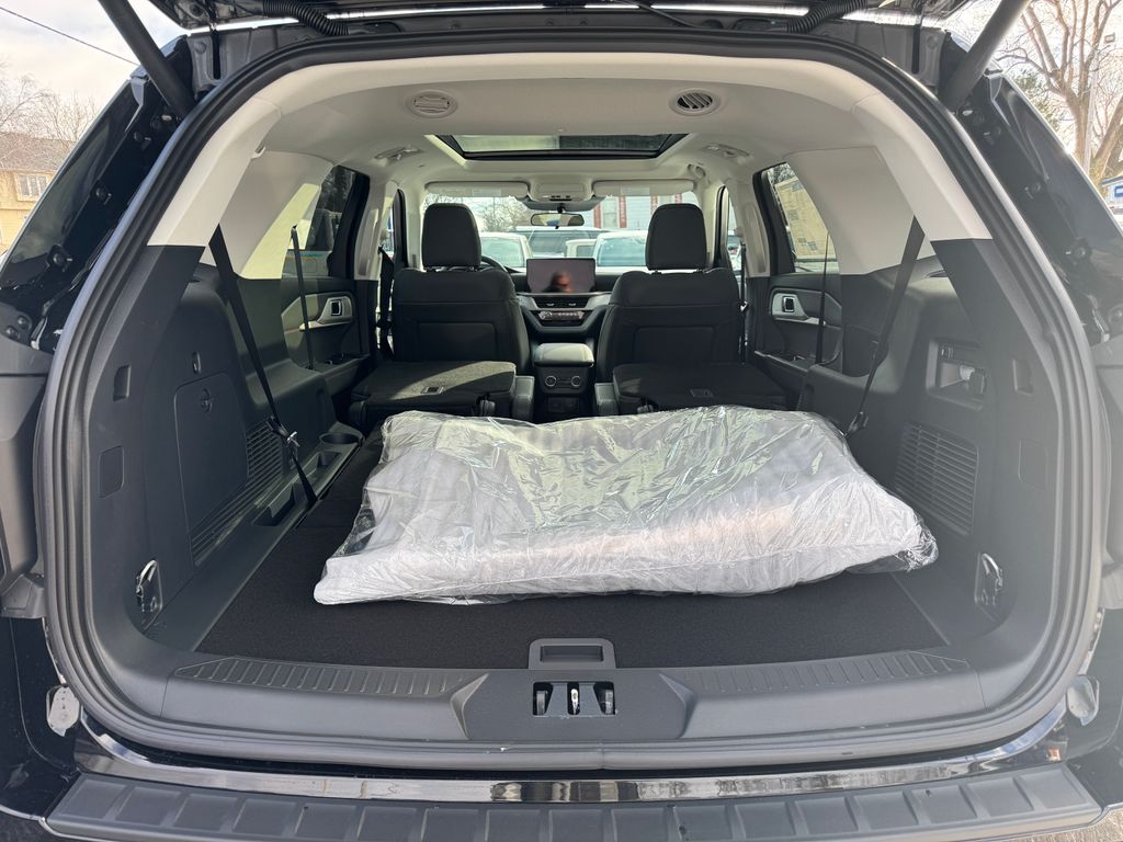 2026 Ford Explorer Active - Photo 10