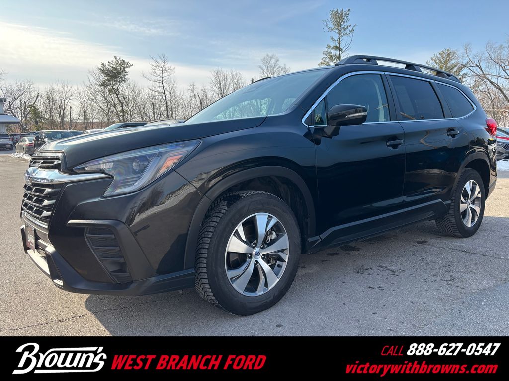 2023 Subaru Ascent Premium's photo