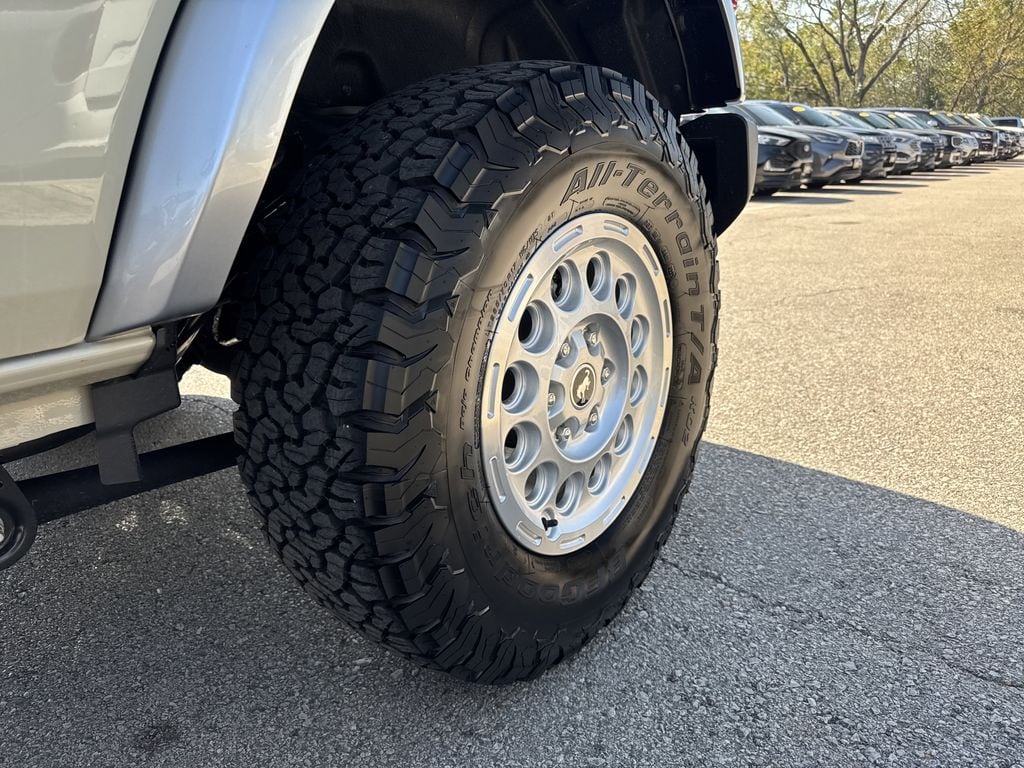 2025 Ford Bronco 4-Door Base - Photo 13
