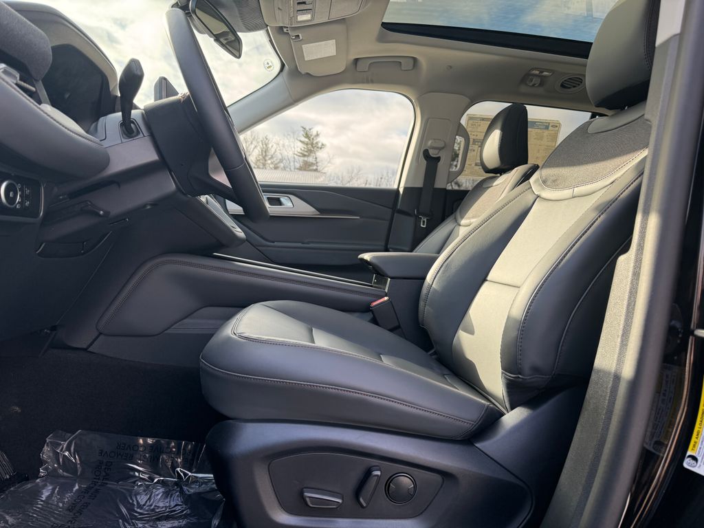 2026 Ford Explorer Active - Photo 19