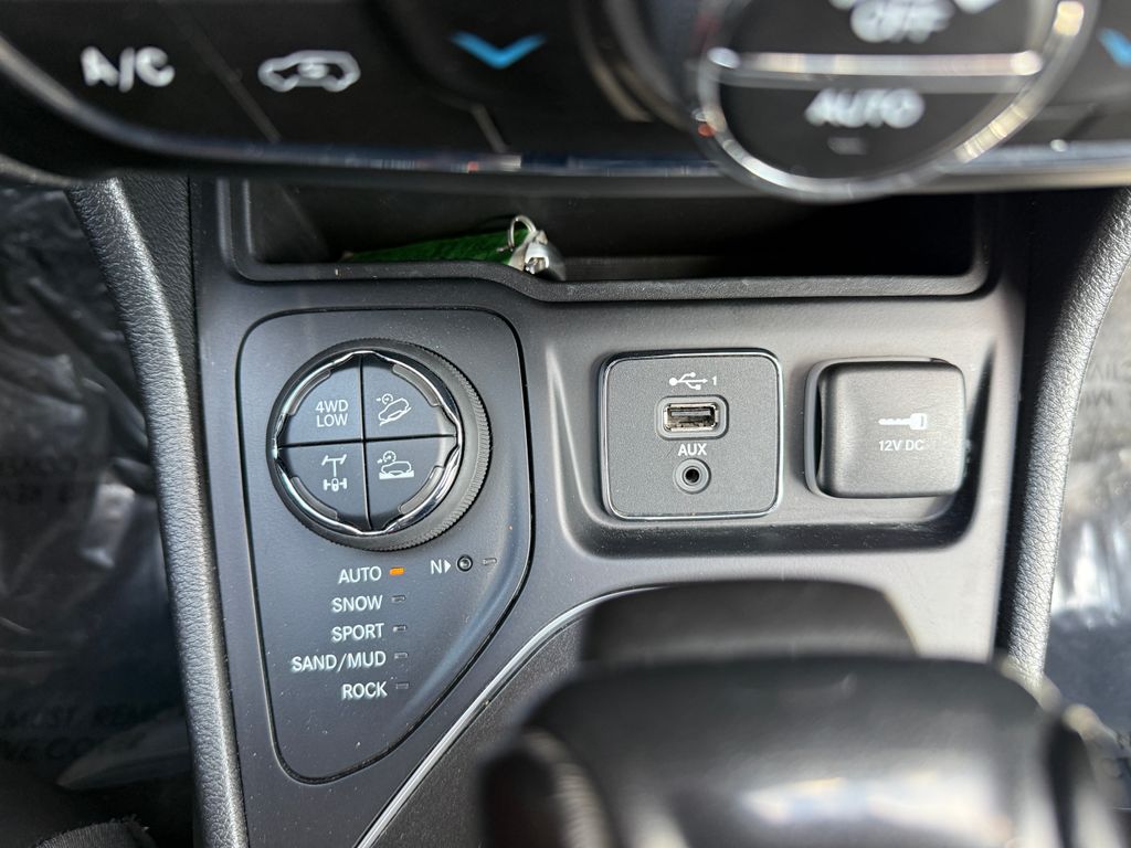 2022 Jeep Cherokee Trailhawk - Photo 37