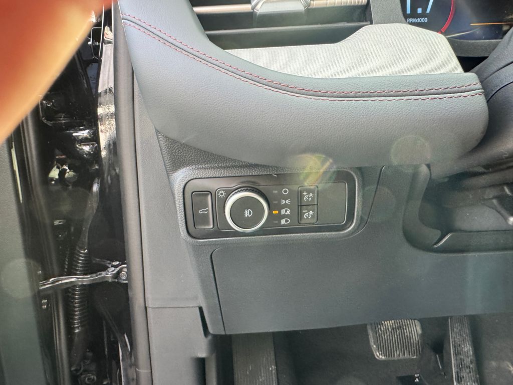 2026 Ford Explorer Active - Photo 17
