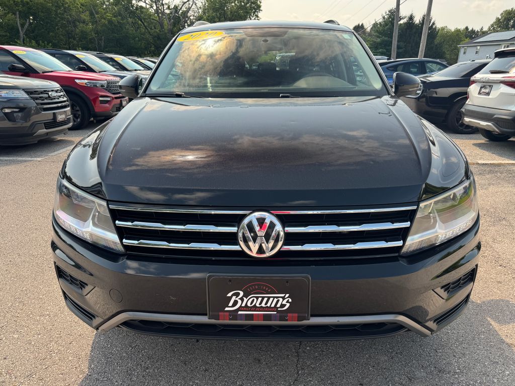 Used 2020 Volkswagen Tiguan S with VIN 3VV1B7AX1LM074355 for sale in West Branch, IA