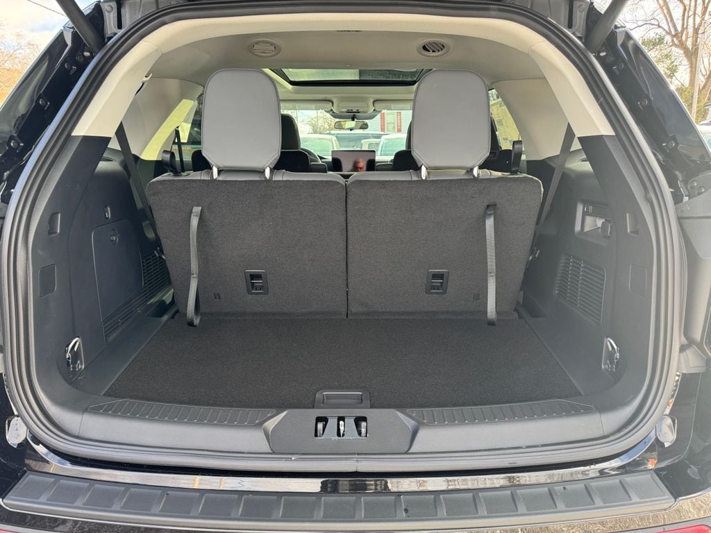 2026 Ford Explorer Active - Photo 9