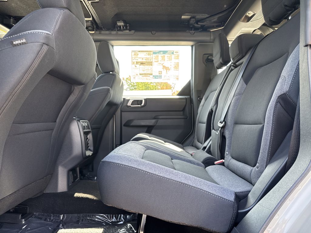 2025 Ford Bronco 4-Door Base - Photo 35