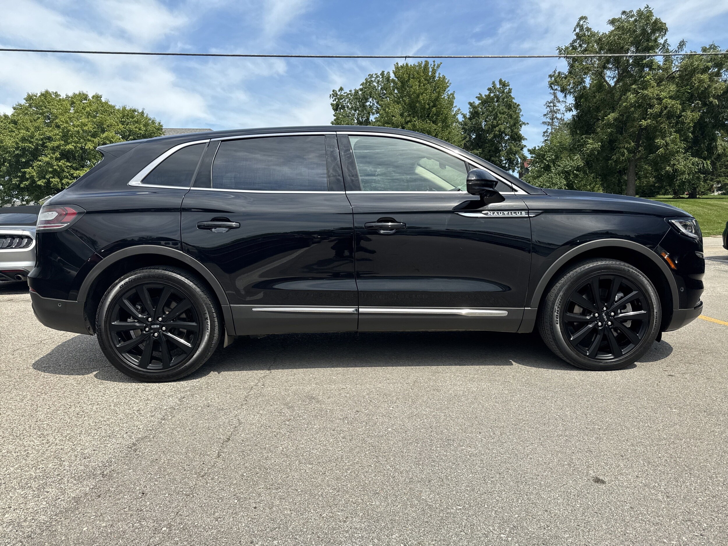 2021 Lincoln Nautilus Reserve photo 4