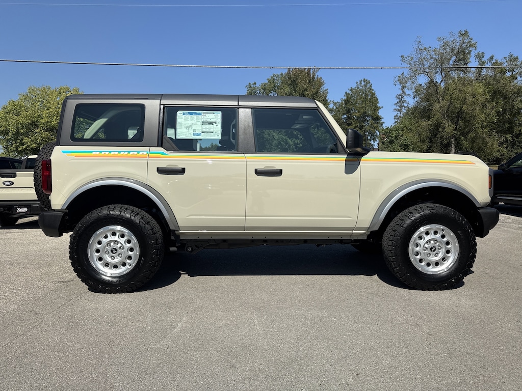 New 2025 Ford Bronco Base 4x4