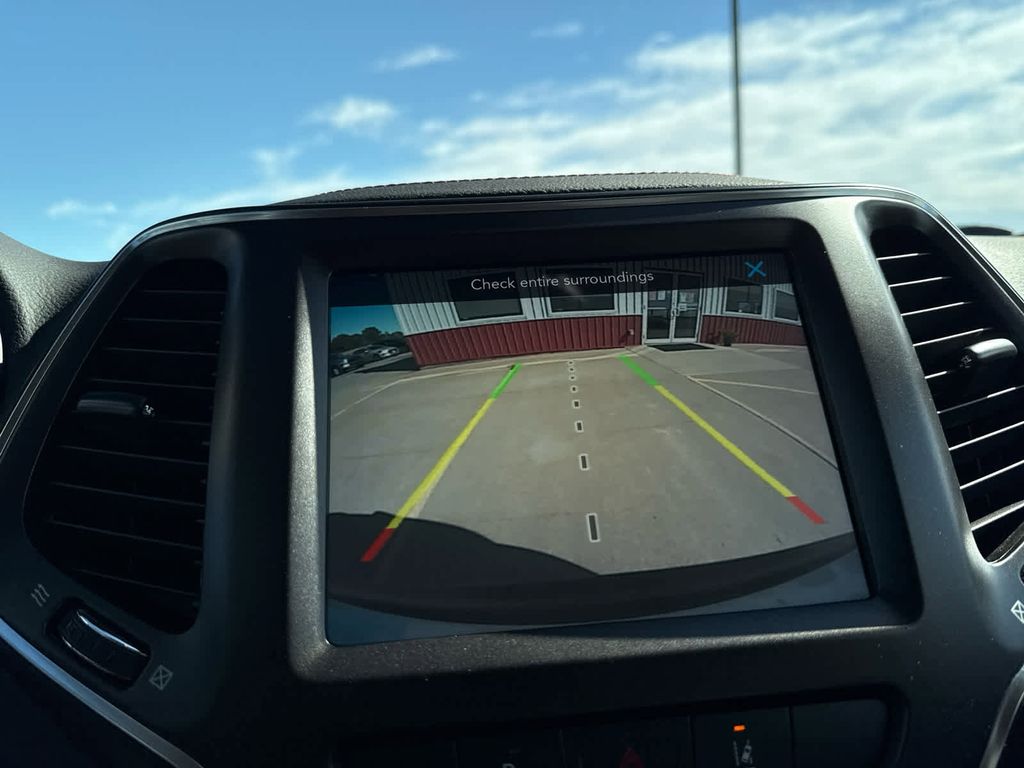 2022 Jeep Cherokee Trailhawk - Photo 35