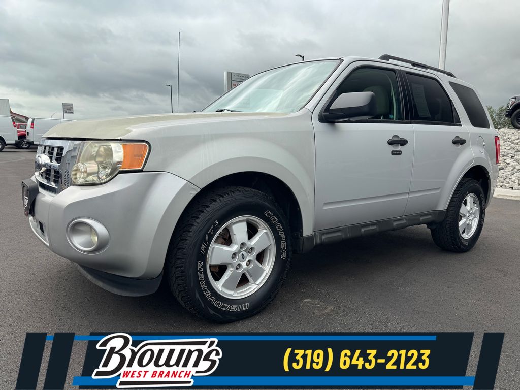 Used 2009 Ford Escape XLT with VIN 1FMCU93G69KC56946 for sale in West Branch, IA