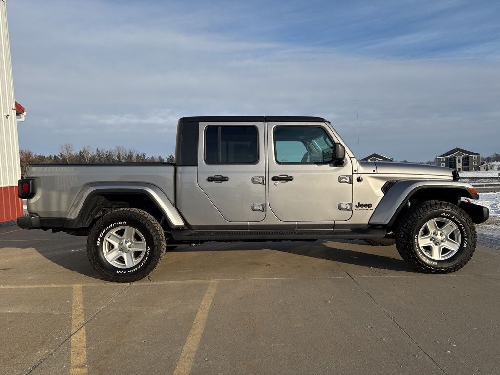 Used 2020 Jeep Gladiator Sport Truck