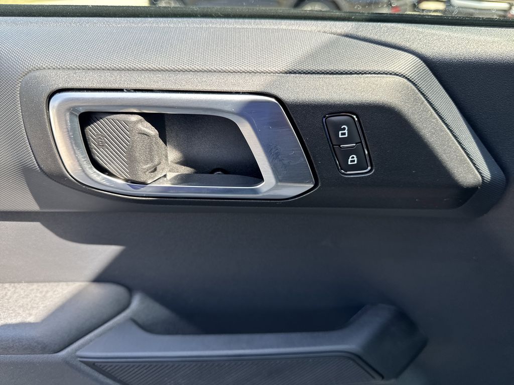 2025 Ford Bronco 4-Door Base - Photo 15