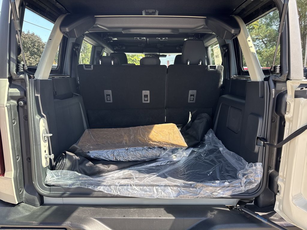 2025 Ford Bronco 4-Door Base - Photo 11
