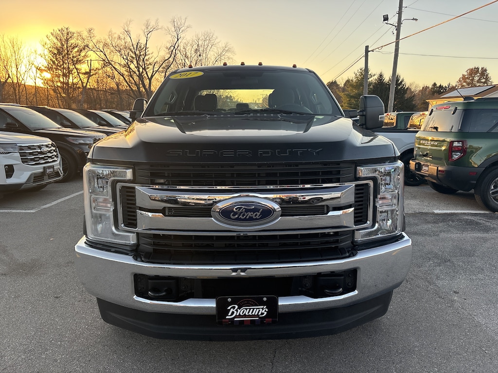 Used 2017 Ford Super Duty F-350 DRW XL XL 4WD Crew Cab 8 Box