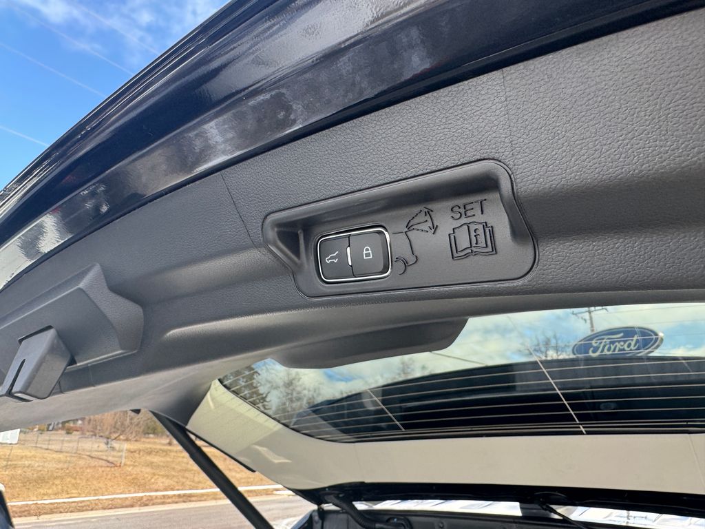 2026 Ford Explorer Active - Photo 11
