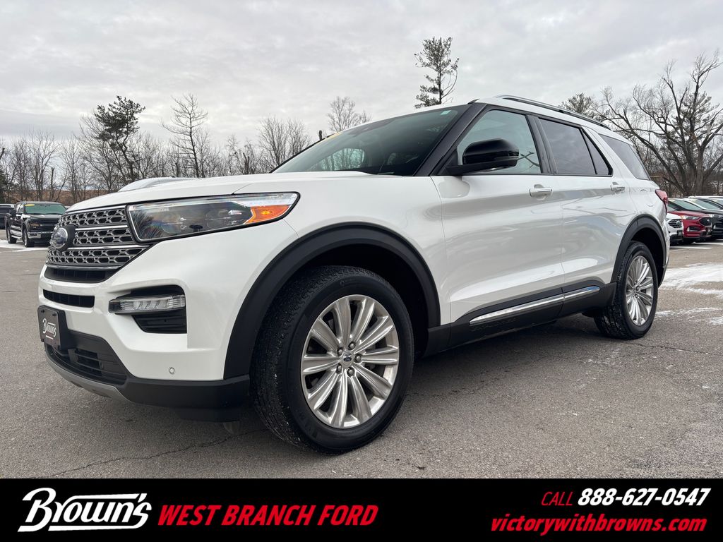 2022 Ford Explorer Limited's photo