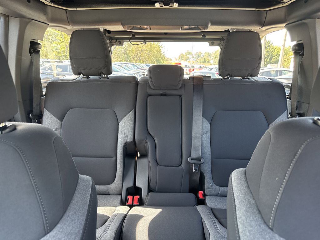 2025 Ford Bronco 4-Door Base - Photo 20