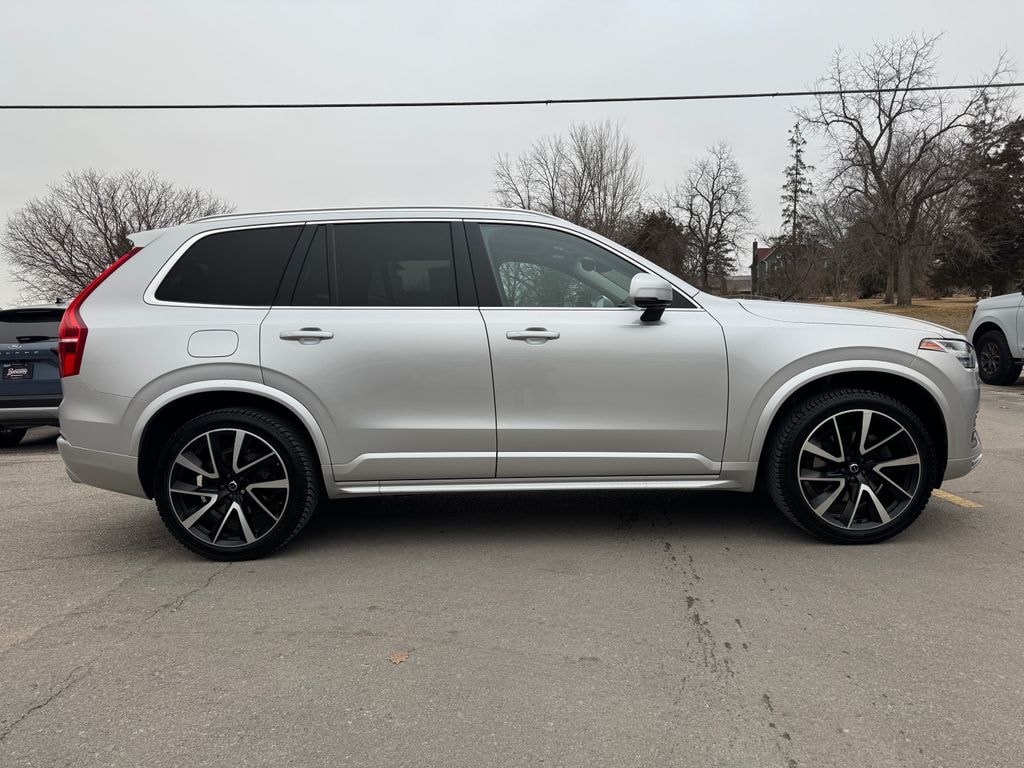 Used 2020 Volvo XC90 T6 Momentum SUV