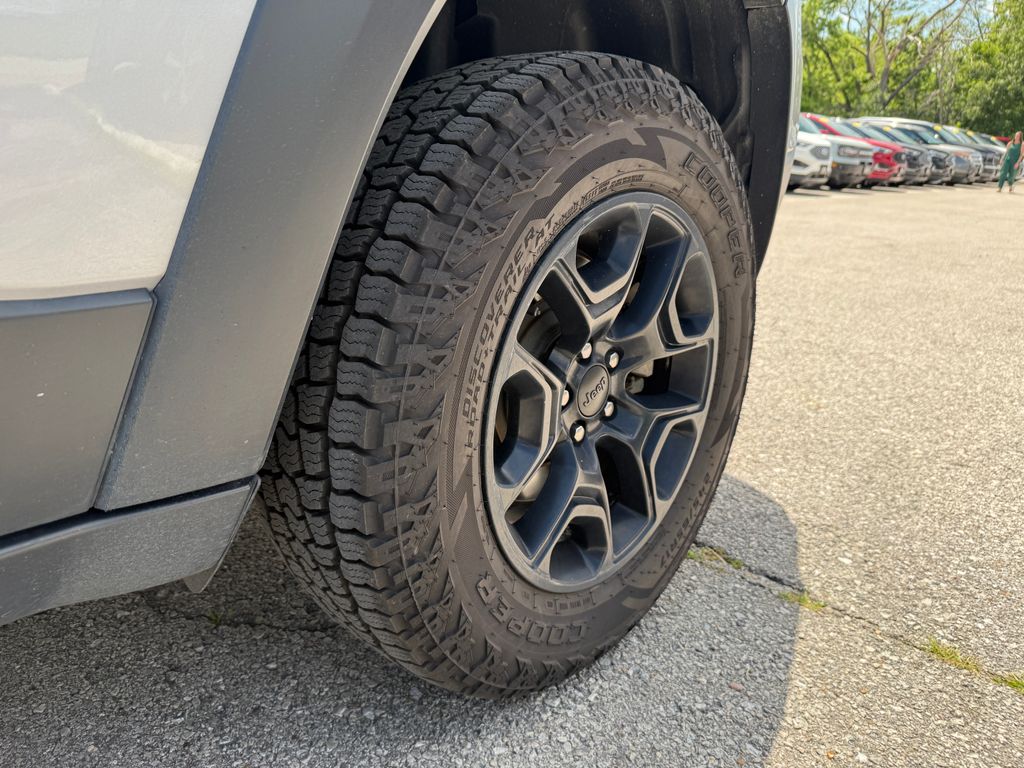 2022 Jeep Cherokee Trailhawk - Photo 13