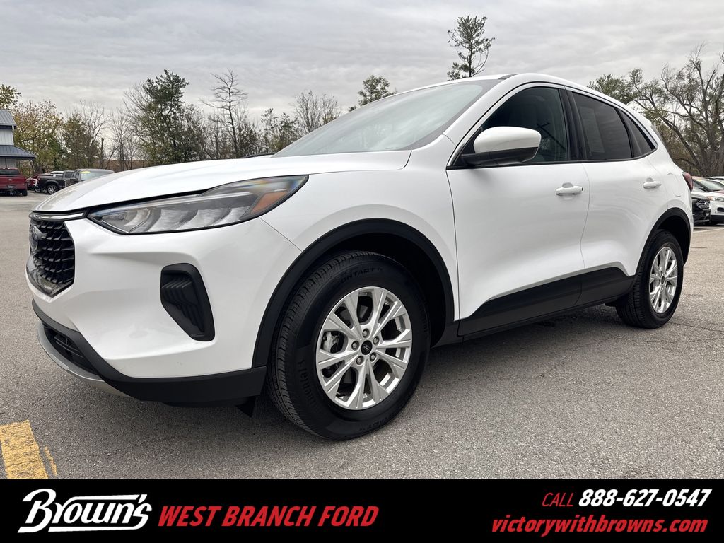 2023 Ford Escape Active's photo