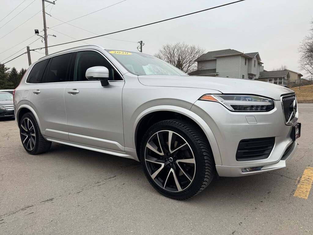 Used 2020 Volvo XC90 T6 Momentum SUV