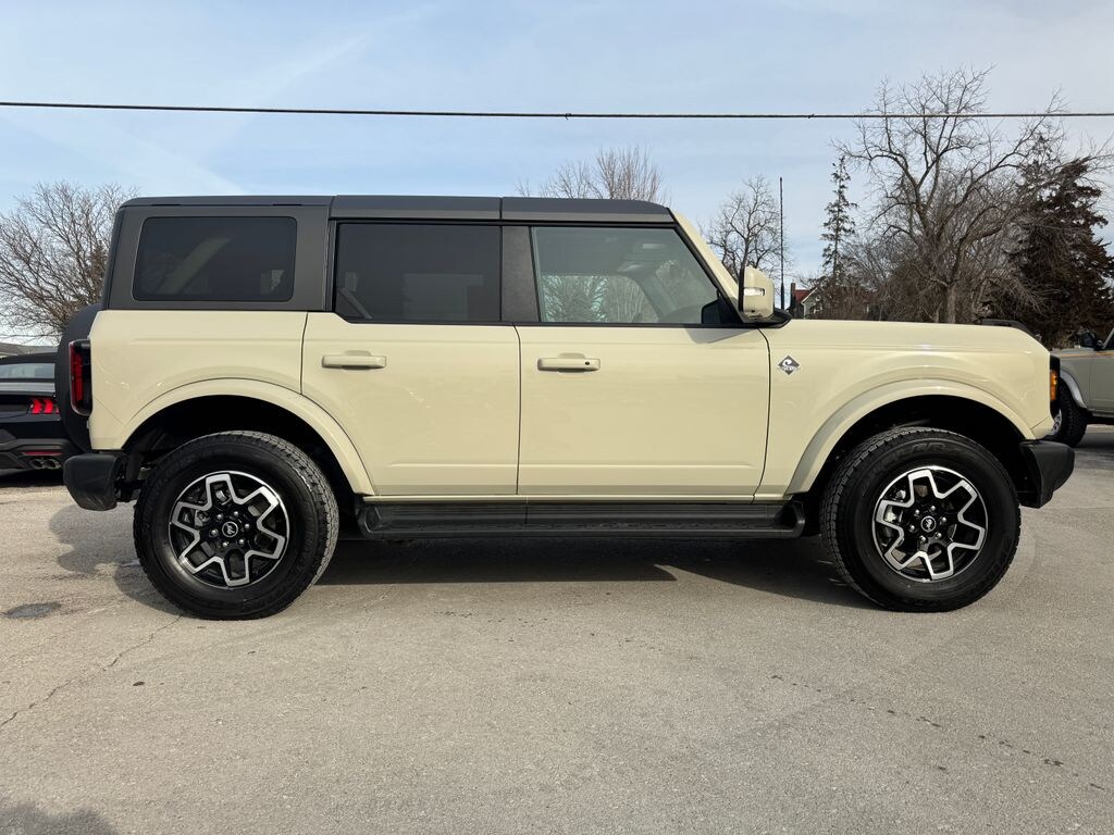 Used 2025 Ford Bronco Outer Banks SUV