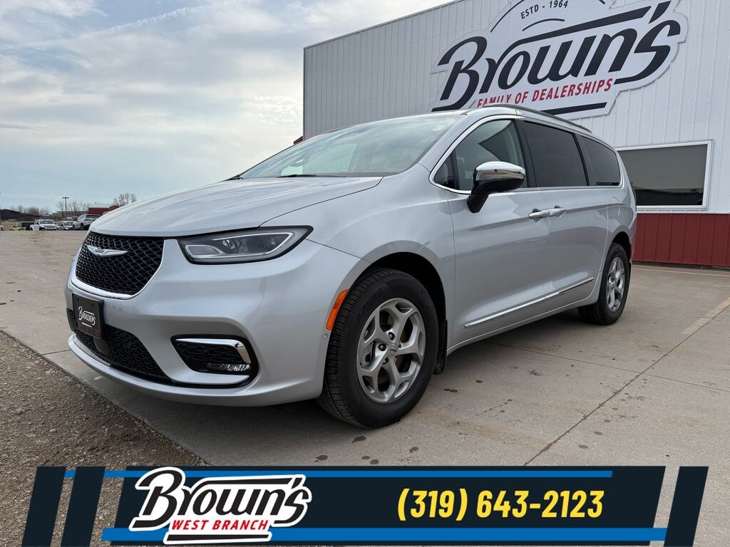 Used 2023 Chrysler Pacifica Limited Minivan/Van