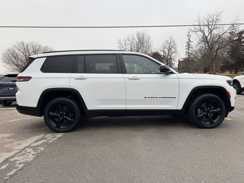 Used 2023 Jeep Grand Cherokee L Altitude SUV