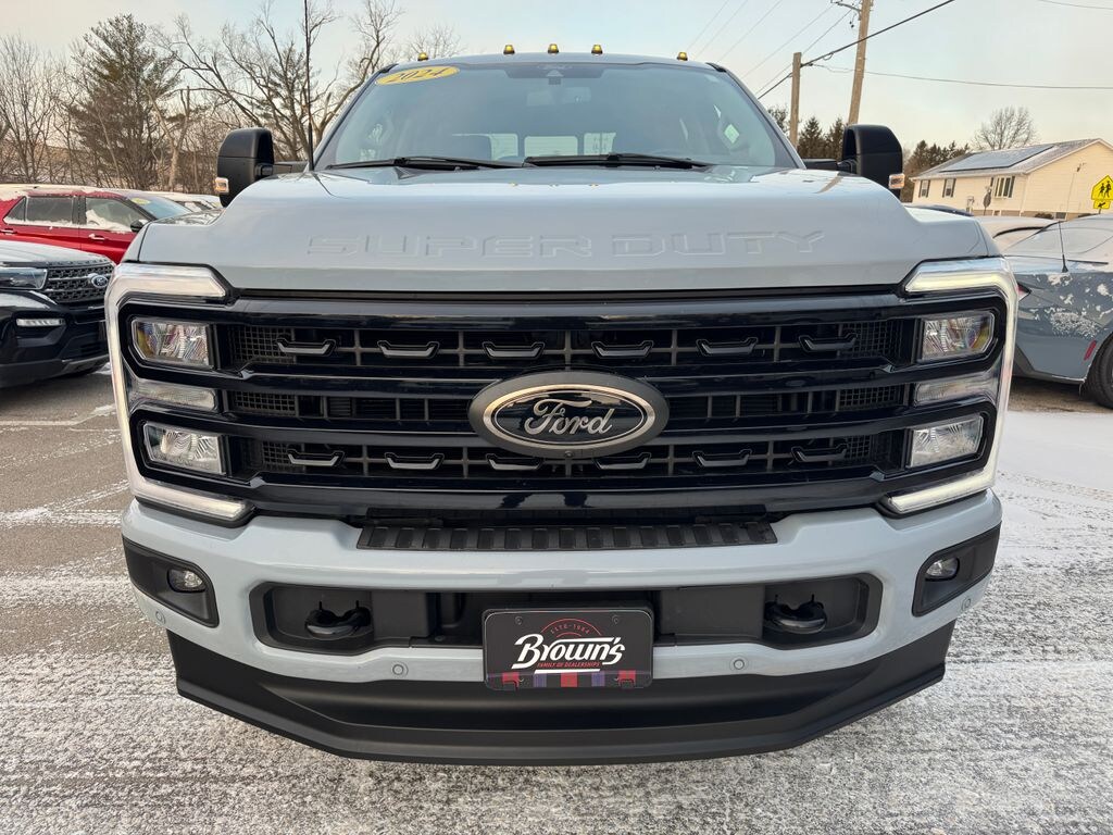 Used 2024 Ford F-250SD Lariat Truck