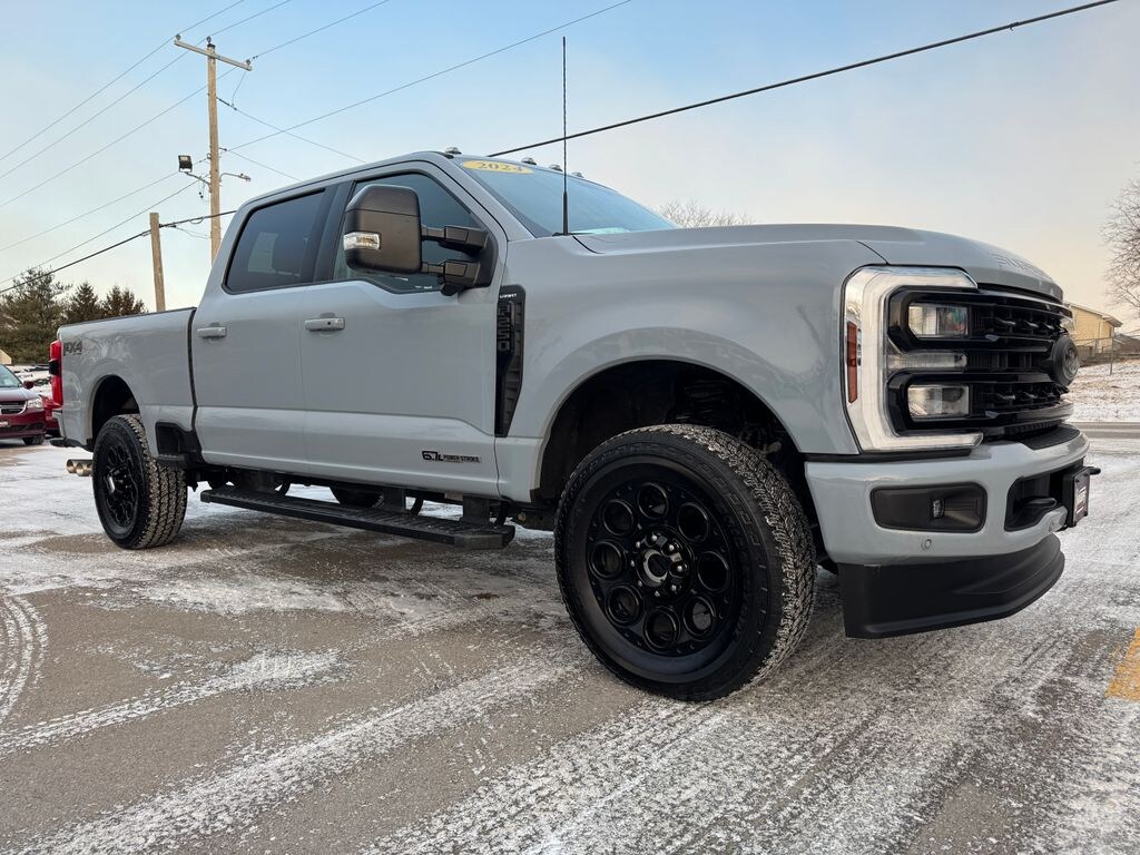 Used 2024 Ford F-250SD Lariat Truck