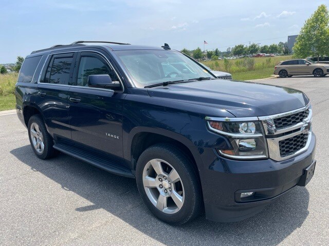 2019 Chevrolet Tahoe LT photo 3