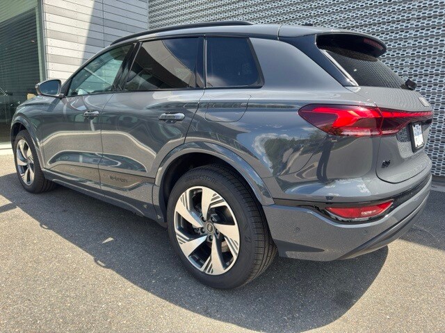 2025 Audi Q6 E-tron Premium Plus photo 3