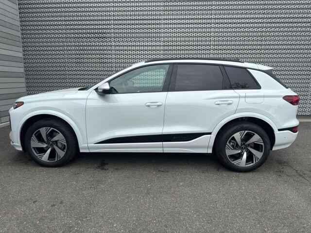 2025 Audi Q6 E-tron Premium Plus photo 2