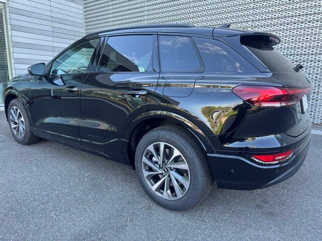 2025 Audi Q6 E-tron Premium Plus photo 3