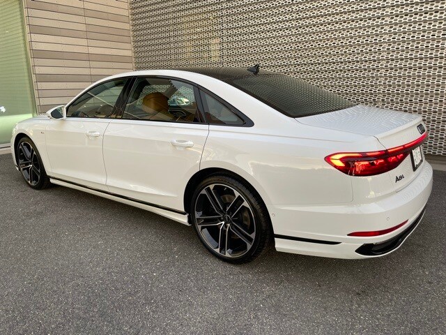 2025 Audi A8 L 55 photo 3