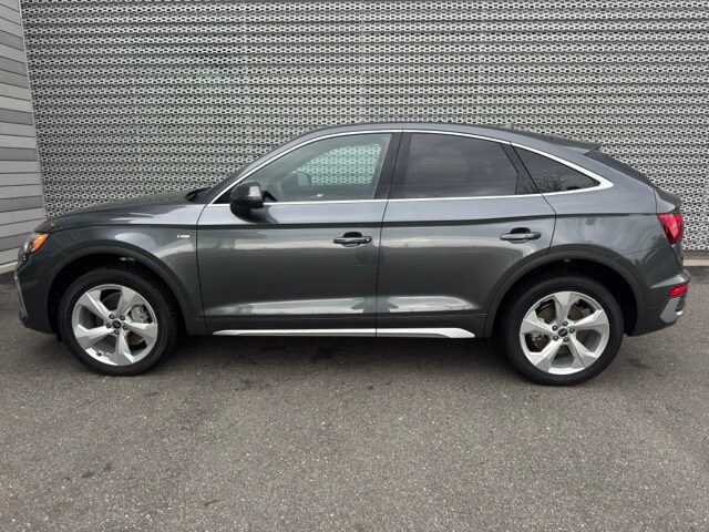 2024 Audi Q5 Sportback 45 S line Premium photo 2
