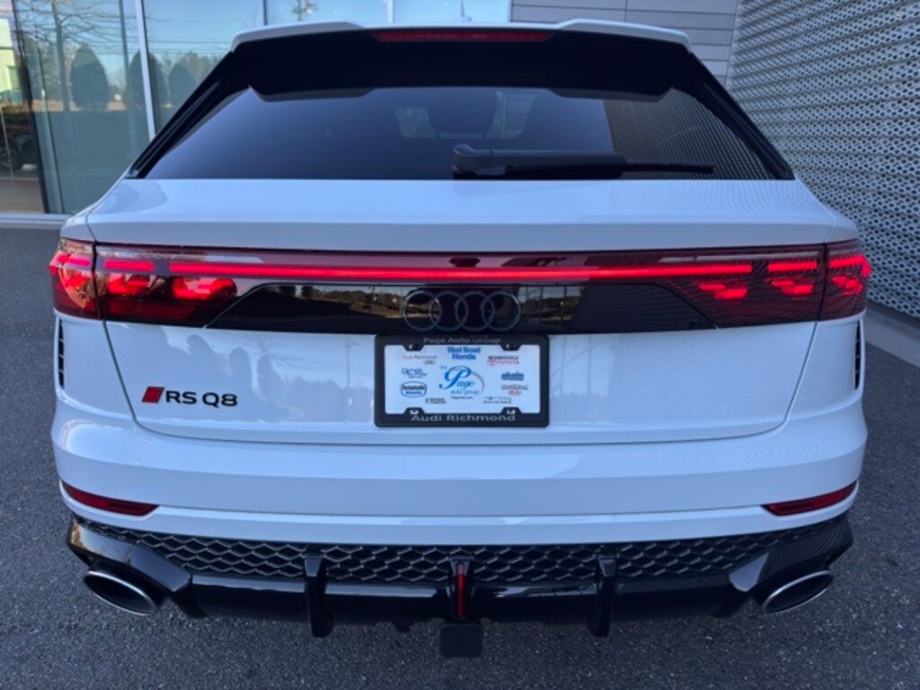 New 2025 Audi RS Q8 4.0T performance SUV