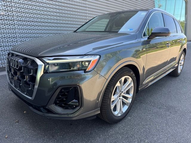 2026 Audi Q7 55 S Line Premium Plus quattro Tiptronic's photo