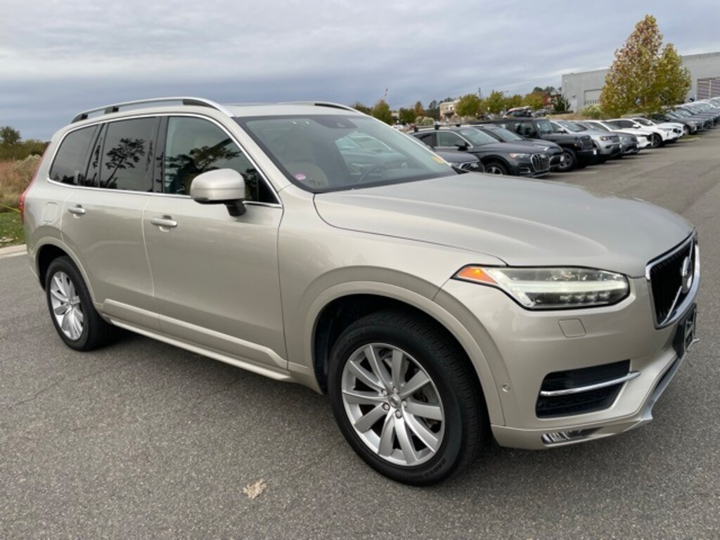 Used 2016 Volvo XC90 T6 Momentum SUV