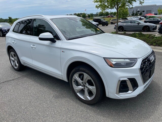 2025 Audi Q5 45 S line Premium Plus photo 3