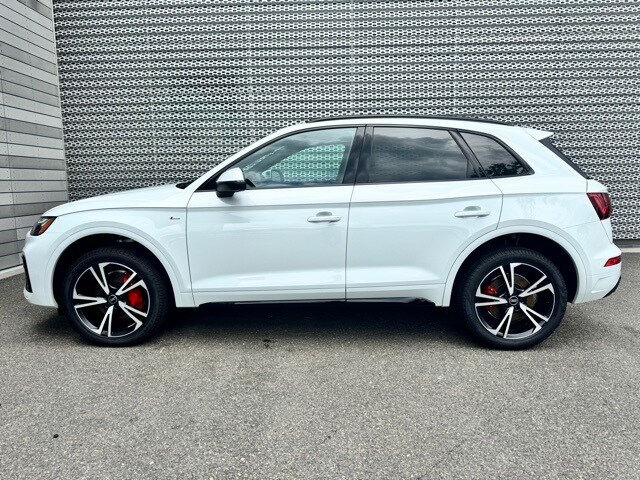 2025 Audi Q5 S line Premium Plus photo 2