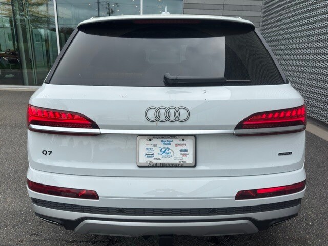 2025 Audi Q7 55 Premium Plus photo 4