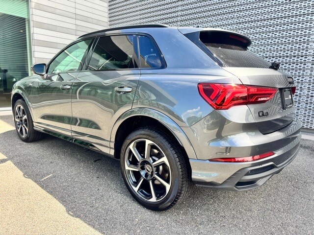 2025 Audi Q3 S line Premium Plus photo 3