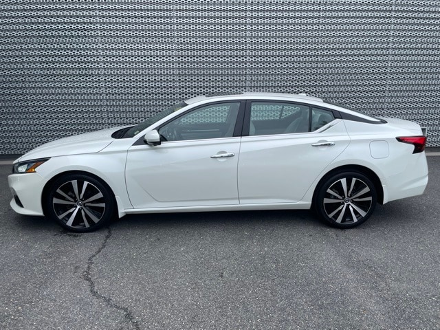 Used 2019 Nissan Altima Platinum with VIN 1N4BL4FW9KC137318 for sale in Richmond, VA