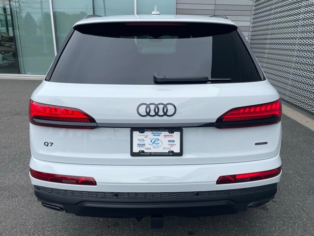 2025 Audi Q7 55 Premium Plus photo 4